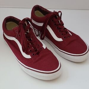 Vans Old Skool Sneakers  In Burgundy And White Unisex / Size 8.5 Men / Size 10 W